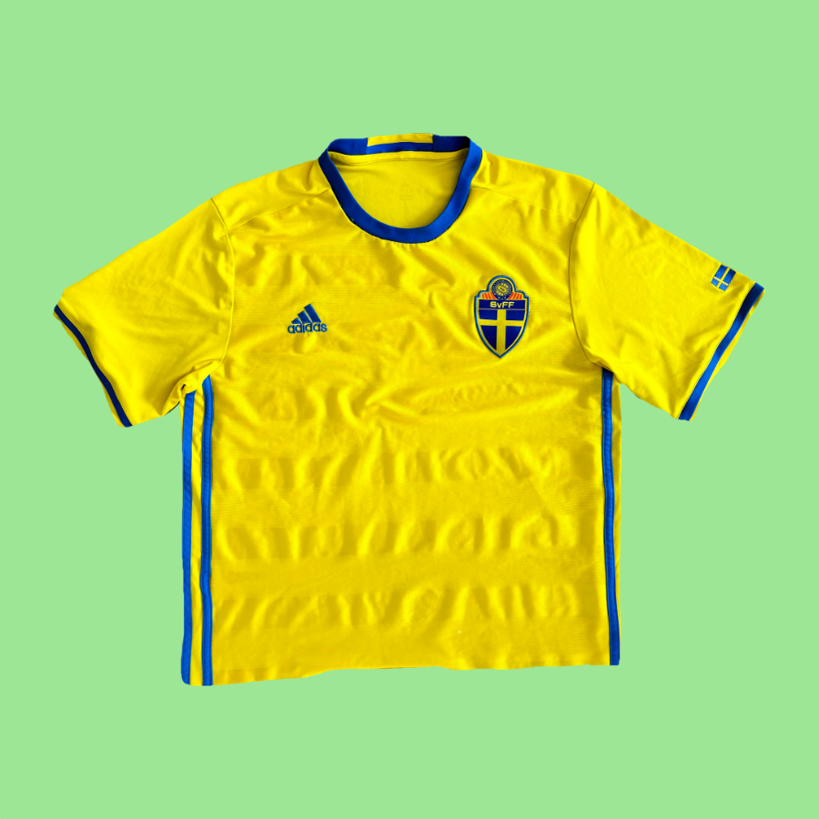 2016 Sweden Home Kit (M)